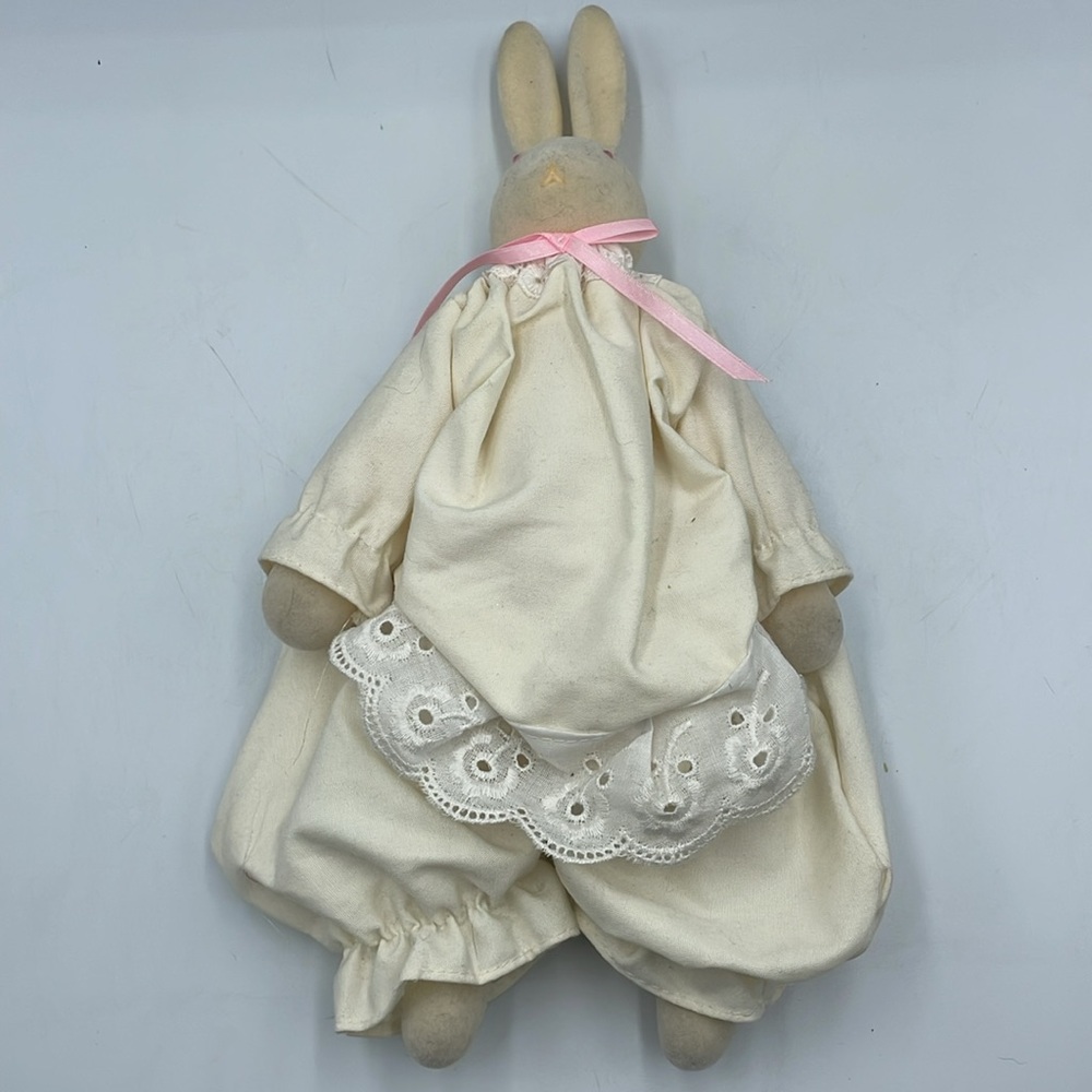Department 56 Bunny O'Hare 7" Cream White Dress Pink Tie Sitting Felt rabbit - Picture 4 of 6